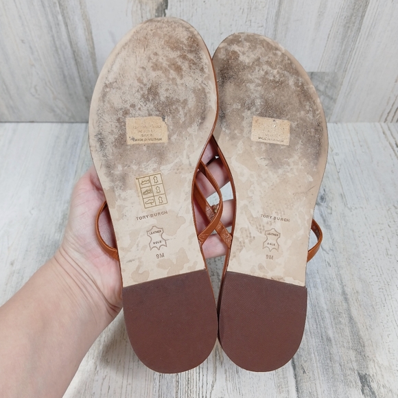 Tory Burch Miller Vintage Vachetta Leather Logo Thong Sandals #383 - Picture 8 of 10